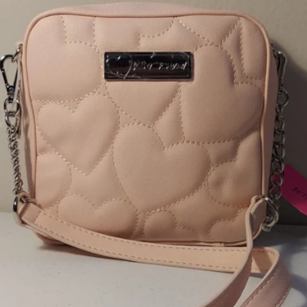 NWT Betsey Johnson PINK HEARTS CROSSBODY - Picture 4 of 8